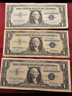 Vintage US One Dollar Silver Certificates - Set of 3